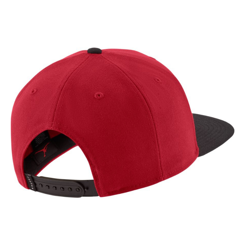 red snapback