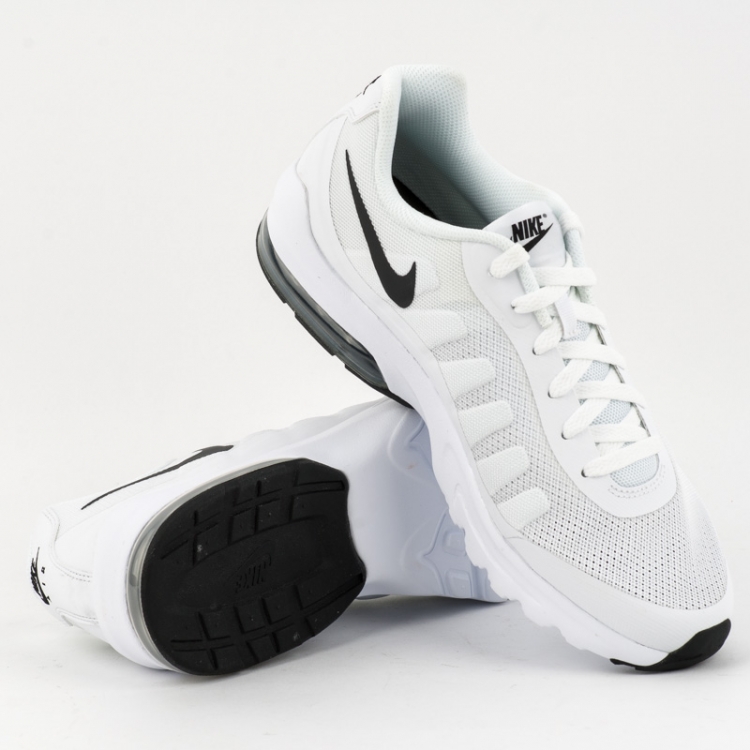 Nike invigor black and white online