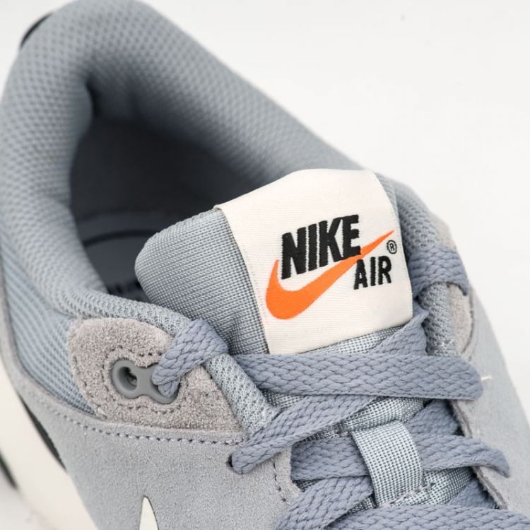 Nike Air Vibenna 866069 002 wolf grey sail black