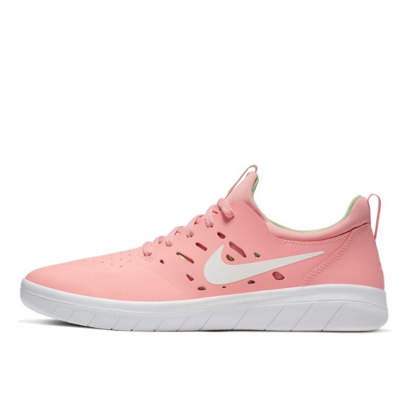 Nike free coral sale