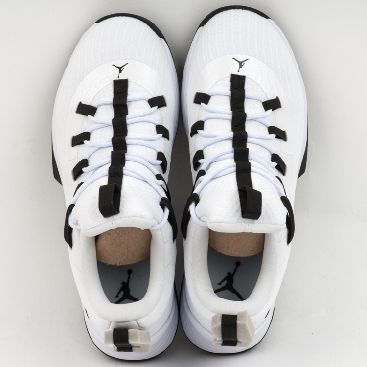 Jordan Ultra Fly 2 Low AH8110 100 white black white