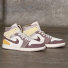 Кроссовки Jordan Air Jordan 1 Mid SE Craft DM9652-102 (sail-taupe haze-fossil stone) Кроссовки Jordan Air Jordan 1 Mid SE Craft DM9652-102 (sail-taupe haze-fossil stone)