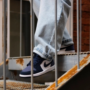 Кроссовки Jordan Air Jordan 1 Mid 554724-445 (obsidian-obsidian)