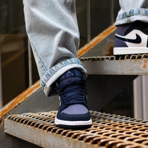 Кроссовки Jordan Air Jordan 1 Mid 554724-445 (obsidian-obsidian)