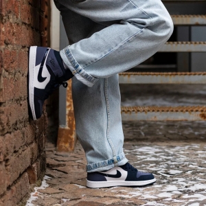 Кроссовки Jordan Air Jordan 1 Mid 554724-445 (obsidian-obsidian)