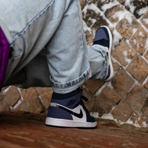 Кроссовки Jordan Air Jordan 1 Mid 554724-445 (obsidian-obsidian)