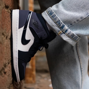 Кроссовки Jordan Air Jordan 1 Mid 554724-445 (obsidian-obsidian)