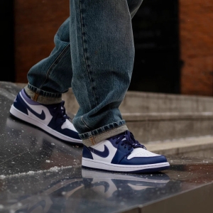 Кроссовки Jordan Air Jordan 1 Low 553558-515 (sky j purple-skyj lt purple)