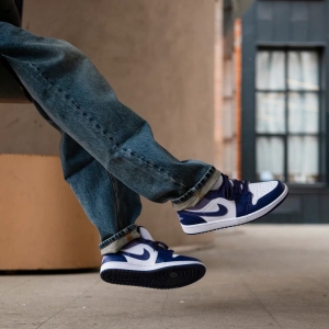 Кроссовки Jordan Air Jordan 1 Low 553558-515 (sky j purple-skyj lt purple)