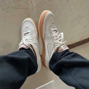 Кроссовки Nike Killshot 2 Leather HF5699-019 (light bone-sail-gum yellow)
