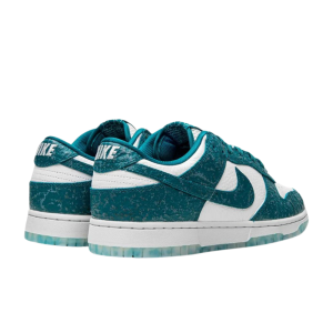 Кроссовки Женские Nike Dunk Low DV3029-100 (summit white-bright spurce)