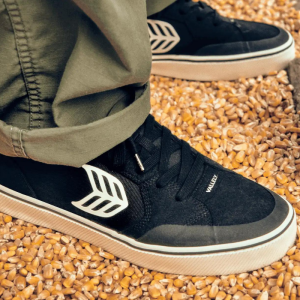 Кеды Cariuma The Vallely 421409B06 (black)