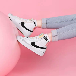 Кроссовки Женские Nike Blazer Mid '77 Have A Good Game DO2331-101 (white-black-green strike)