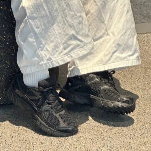 Кроссовки Женские Nike V5 Rnr HQ7901-001 (black-anthracite-black)