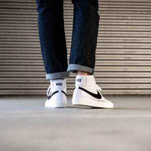 Кроссовки Nike Blazer Mid '77 Vintage BQ6806-100 (white-black)