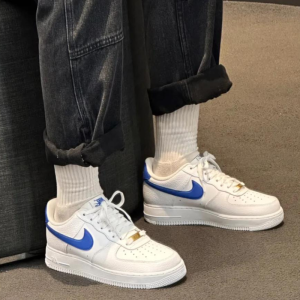 Кроссовки Nike Air Force 1 '07 DM2845-100 (white-game royal-white)