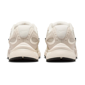 Кроссовки Женские Nike V5 Rnr Suede II6294-100 (light orewood brown-pale ivory)