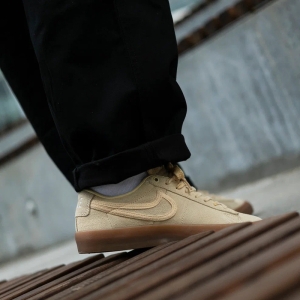 Кеды Nike SB Zoom Blazer Low Pro GT PRM FN7404-200 (pale vanilla)