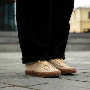 Кеды Nike SB Zoom Blazer Low Pro GT PRM FN7404-200 (pale vanilla)