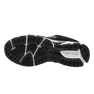 Кроссовки New Balance 2002R M2002RBK (black-phantom-gunmetal)