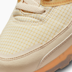 Кроссовки Nike Air Max 90 Terrascape DH2973-200 (white-hot curry-fuel orange)
