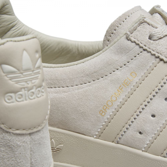 Кроссовки adidas Originals Broomfield EE5711 (raw white-bliss)
