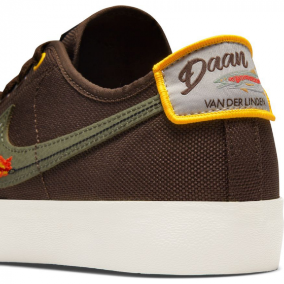 Кеды Nike SB BLZR Court DVDL CZ5605-200 (baroque brown-medium olive)