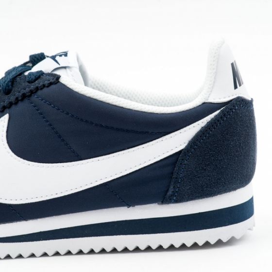 Кроссовки женские Nike Wmns Classic Cortez Nylon 749864-411 (obsidian-white)