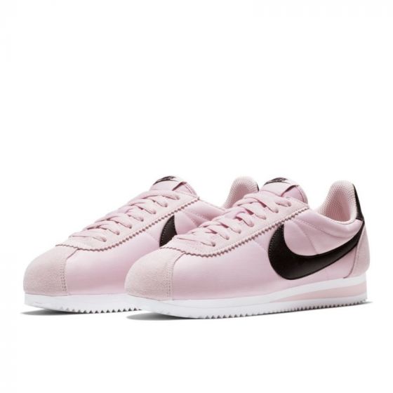 Nike 749864 sales