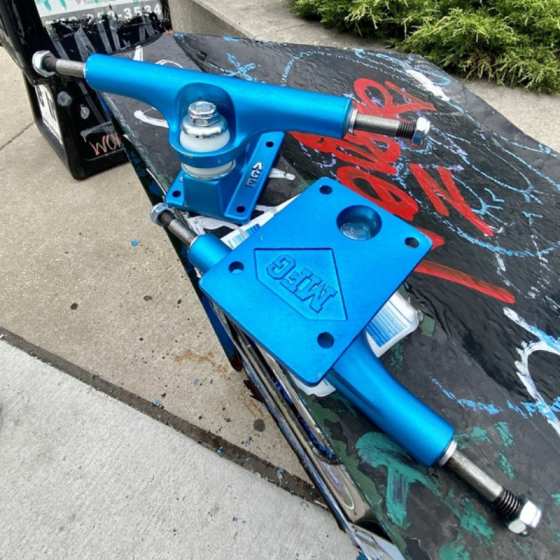 Подвески Для Скейтборда Ace Trucks Classic 33 ATC33SB (sapphire blue)