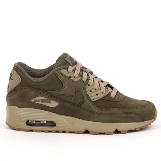 Nike winter premium 2025