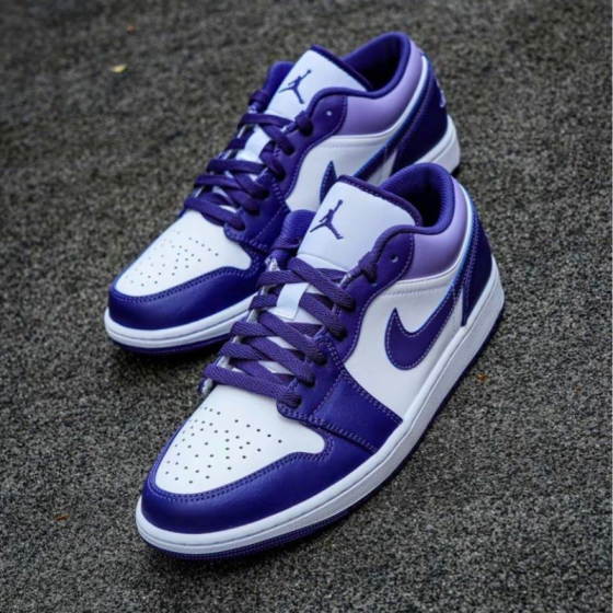 Кроссовки Jordan Air Jordan 1 Low 553558-515 (sky j purple-skyj lt purple)