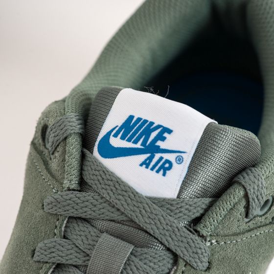 Кроссовки Nike Air Vibenna 866069-301 (clay green-white)