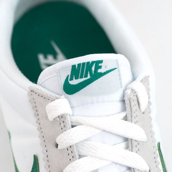 Кроссовки Nike Classic Cortez Nylon 807472-103 (white-green noise)