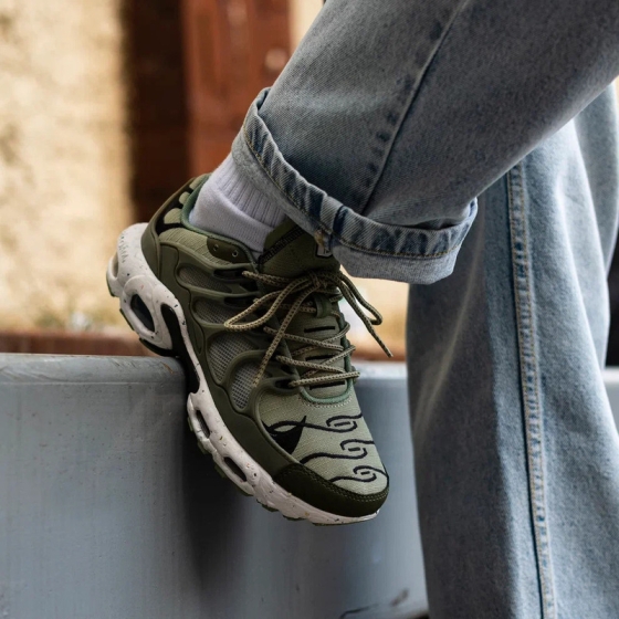 Кроссовки Nike Air Max Terrascape Plus DV7513-301 (oil green-black-medium olive)