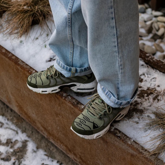 Кроссовки Nike Air Max Terrascape Plus DV7513-301 (oil green-black-medium olive)