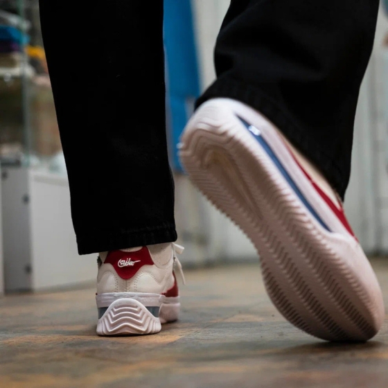 Кеды Nike SB BRSB DH9227-100 (white-varsity red)