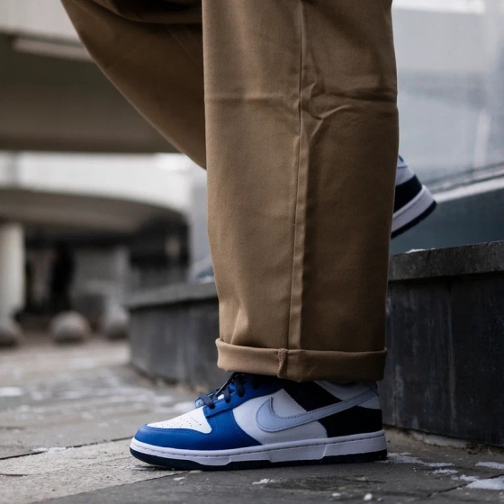 Кроссовки Nike Dunk Low FQ8826-100 (white-football grey-game royal)