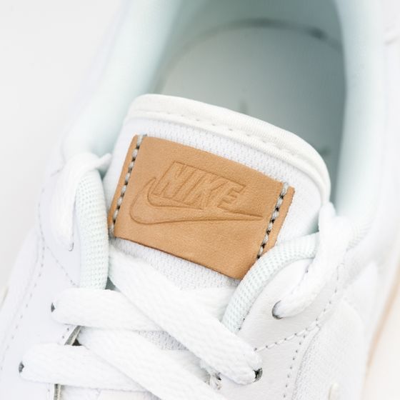 Кроссовки Nike Air Vortex 903896-101 (white-white-pure platinum)