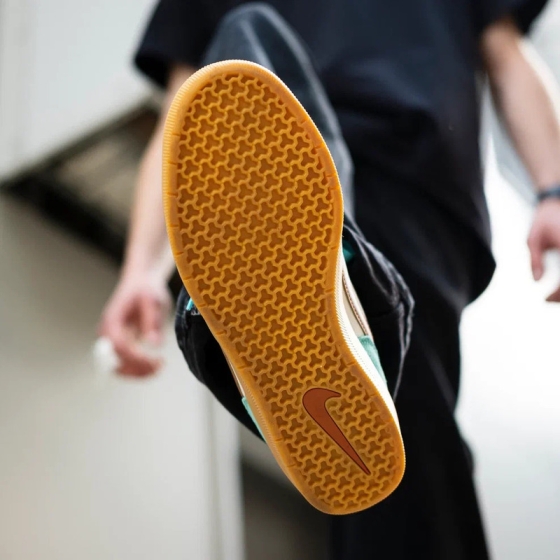 Кеды Nike SB Force 58 DV5477-302 (green frost-dark russet)