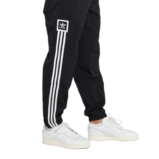 Спортивные Штаны adidas Skateboarding Standard 20 Wind EC3313 (black-white)