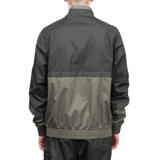 Ветровка Nike SB Ishod Jacket BV2577-355 (sequoia-medium olive)