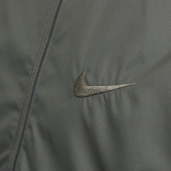 Ветровка Nike SB Ishod Jacket BV2577-355 (sequoia-medium olive)