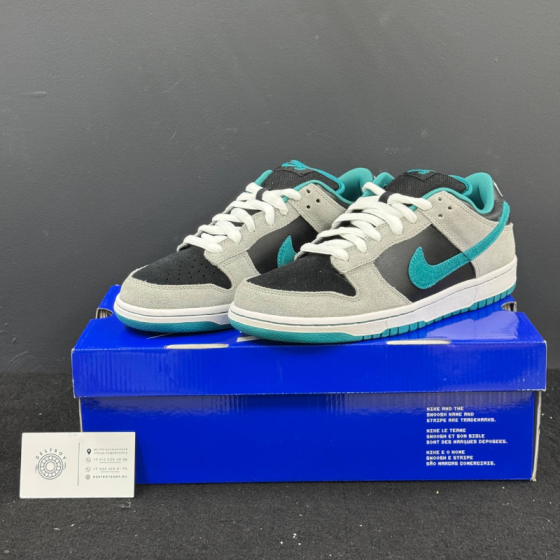 Кеды Nike SB Dunk Low Premium "Chrome Ball Incident" 304292-012 (black-radiant emerald-mdm grey)