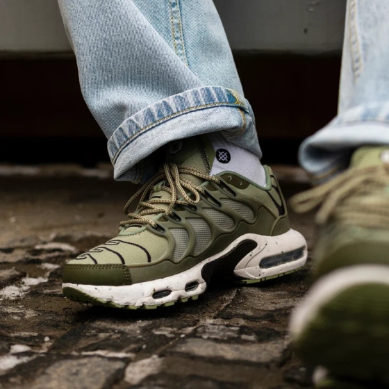 Кроссовки Nike Air Max Terrascape Plus DV7513-301 (oil green-black-medium olive)