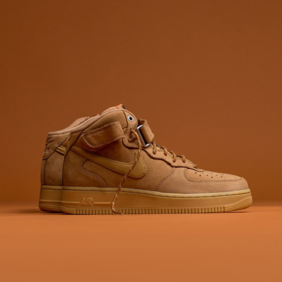 Кроссовки Nike Air Force 1 Mid '07 DJ9158-200 (flax-wheat gum-light brown)