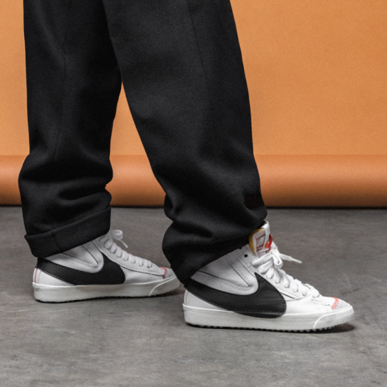 Кроссовки Nike Blazer Mid '77 Jumbo DD3111-100 (white-white sail-black)