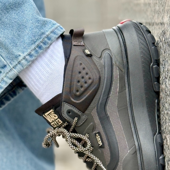 Кроссовки Vans MTE Crosspath Mid VN000CVVEMQ1 (washed black)