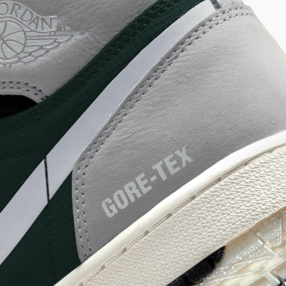 Кроссовки Jordan Air Jordan 1 Element Gore-Tex DB2889-001 (black-chile red-particle grey)