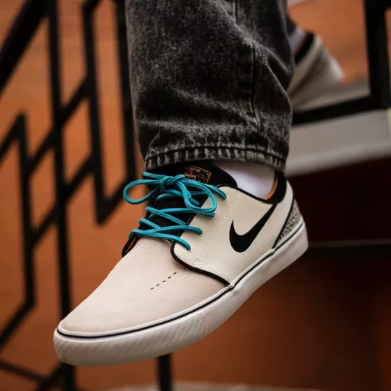 Кеды Nike SB Zoom Janoski Og+ FZ1234-001 (phantom-chlorine blue-black)